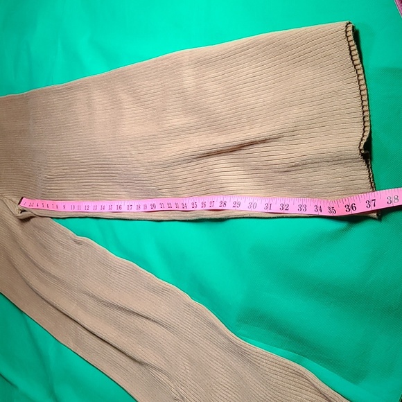 Ladies Pants 👖 😍 - Picture 7 of 10